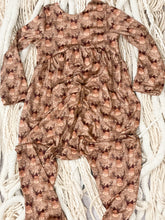 Load image into Gallery viewer, Rudolph alley cat romper 4t