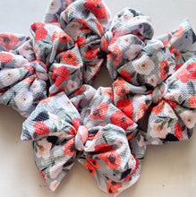 Load image into Gallery viewer, Spooky floral