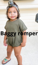 Load image into Gallery viewer, Maple bloom Baggy romper (2T)Rts